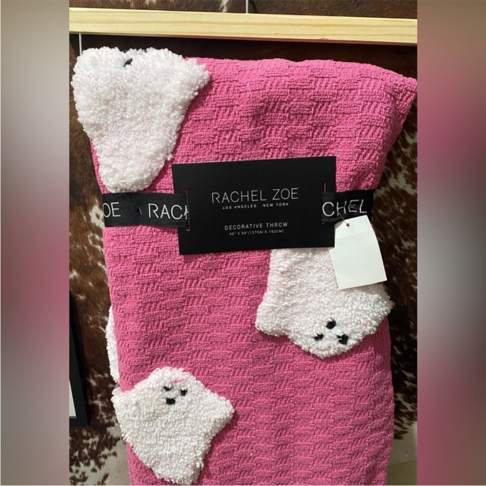Rachel Zoe Pink Viral Ghost Throw - Picture 3 of 4
